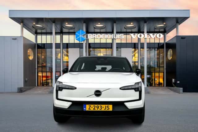 Volvo EX30 (2024) thumbnail 5