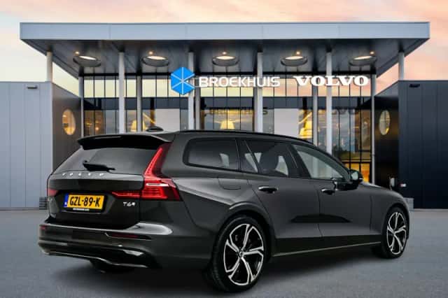 Volvo V60 (2025) thumbnail 3