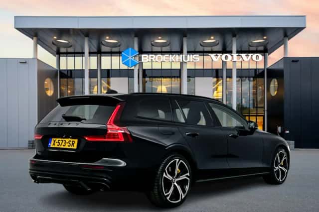 Volvo V60 (2021) thumbnail 3