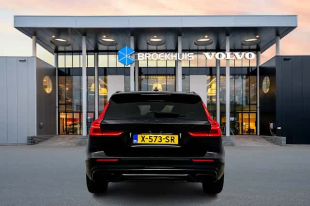 Volvo V60 (2021) thumbnail 6