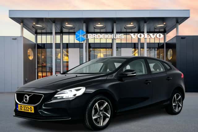 Volvo V40 (2016) thumbnail 1