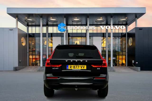 Volvo XC60 (2022) thumbnail 6