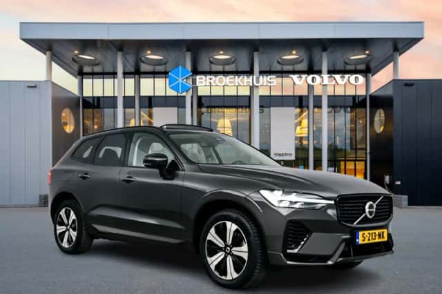 Volvo XC60 (2023) thumbnail 2