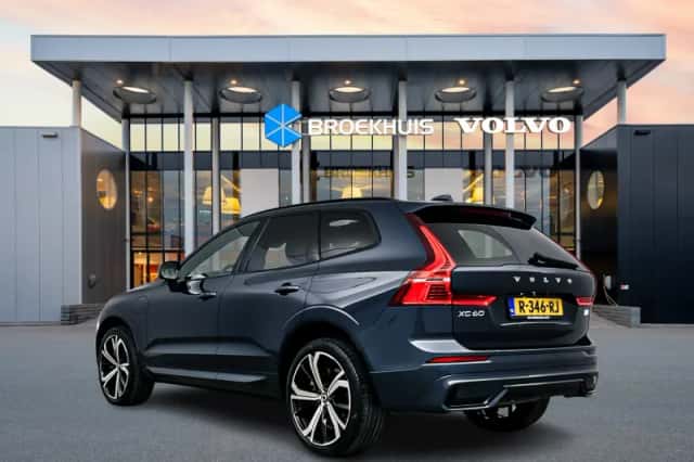 Volvo XC60 (2022) thumbnail 4