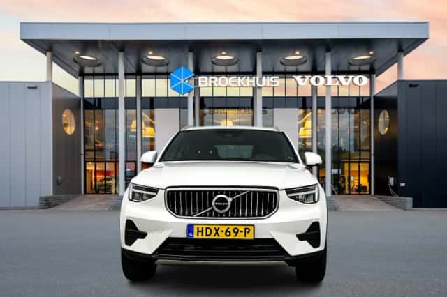Volvo XC40 (2022) thumbnail 5