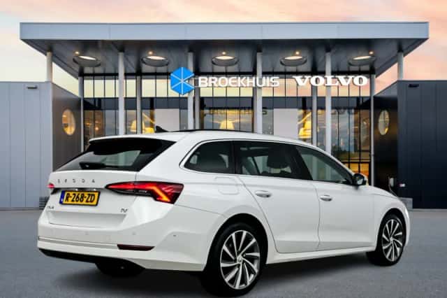 Škoda Octavia (2020) thumbnail 3