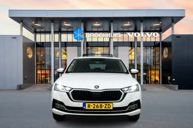Škoda Octavia (2020) thumbnail 5