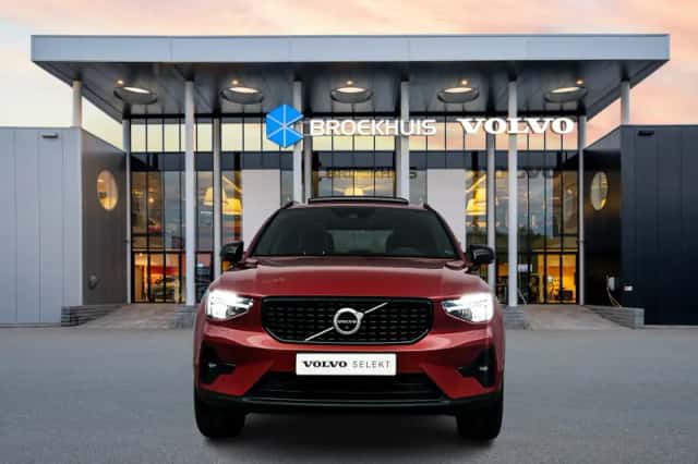 Volvo XC40 (2022) thumbnail 5