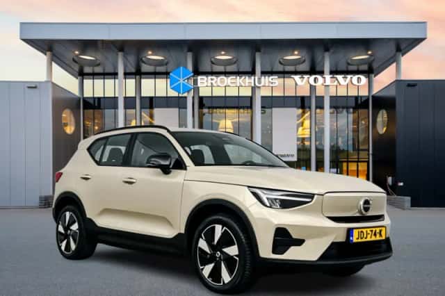 Volvo EX40 (2025) thumbnail 2