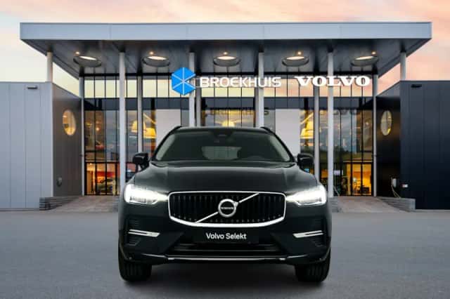 Volvo XC60 (2022) thumbnail 5