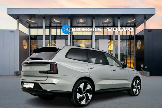 Volvo EX90 (2025) thumbnail 3