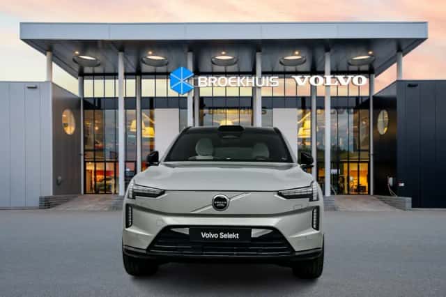 Volvo EX90 (2025) thumbnail 5