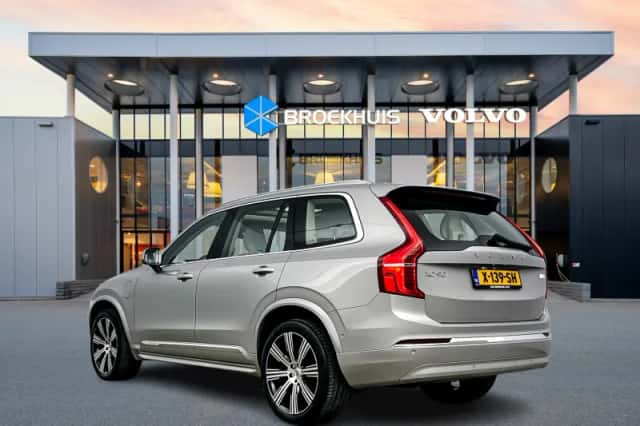 Volvo XC90 (2024) thumbnail 4