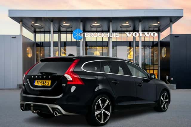 Volvo V60 (2018) thumbnail 3