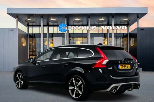 Volvo V60 (2018) thumbnail 4