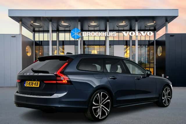 Volvo V90 (2023) thumbnail 3
