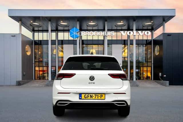 Volkswagen Golf (2021) thumbnail 6