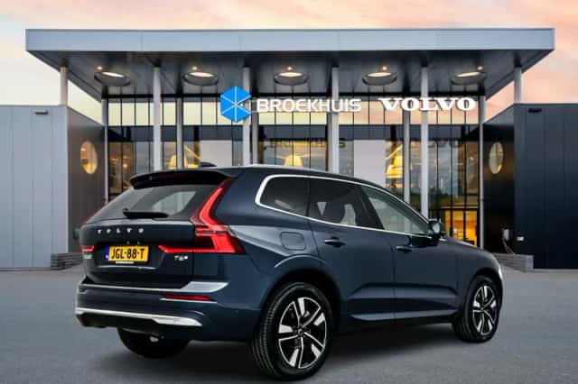 Volvo XC60 (2025) thumbnail 3