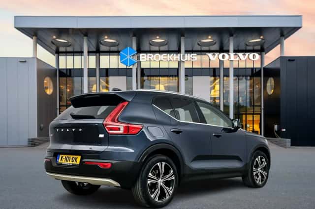 Volvo XC40 (2020) thumbnail 3