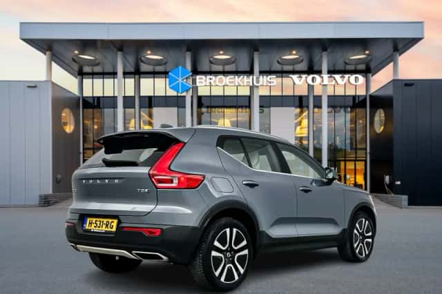 Volvo XC40 (2020) thumbnail 3