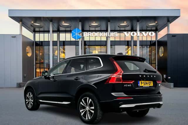 Volvo XC60 (2022) thumbnail 4