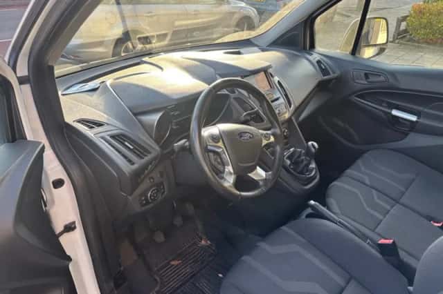 Ford Transit Connect (2016) thumbnail 16