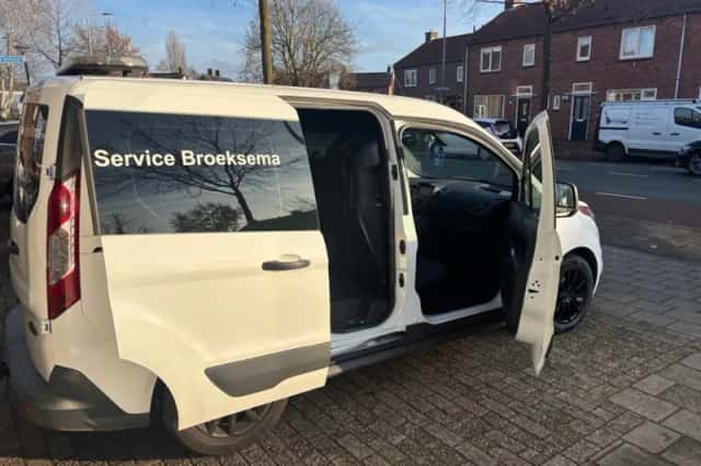 Ford Transit Connect (2016) thumbnail 17