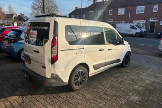 Ford Transit Connect (2016) thumbnail 39