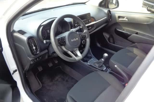 Kia Picanto (2022) thumbnail 13
