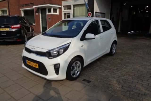 Kia Picanto (2022) thumbnail 48