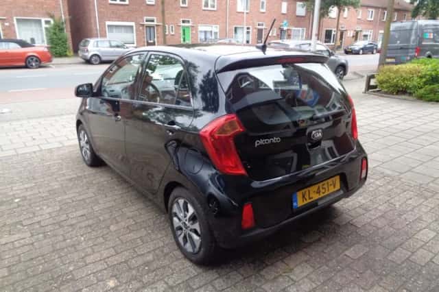 Kia Picanto (2017) thumbnail 6