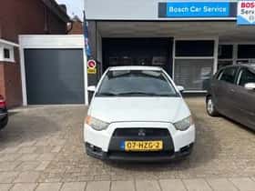 Mitsubishi Colt thumbnail 3