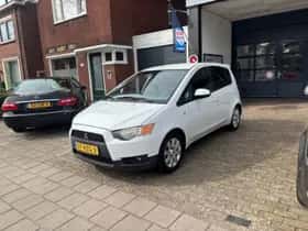 Mitsubishi Colt (2009) thumbnail 10