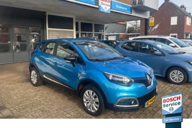Renault Captur (2017) thumbnail 2