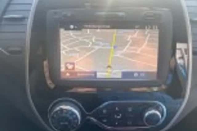 Renault Captur (2017) thumbnail 30
