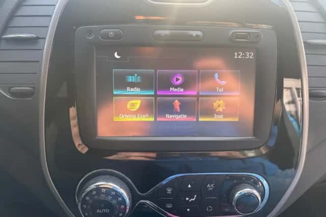 Renault Captur (2017) thumbnail 5