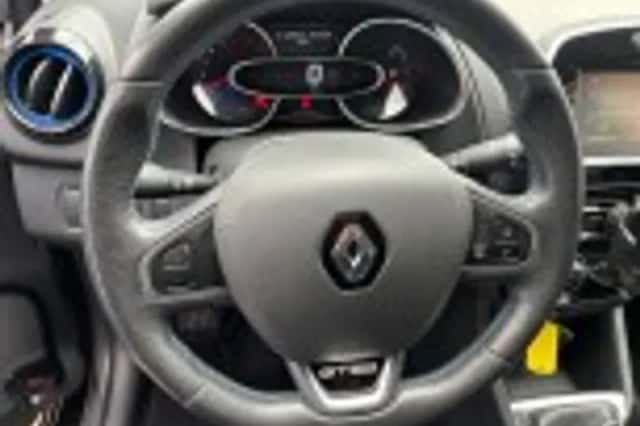 Renault Clio (2017) thumbnail 35