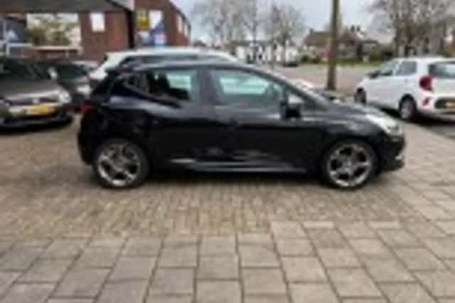 Renault Clio (2017) thumbnail 37