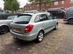 Škoda Fabia (2013) thumbnail 32