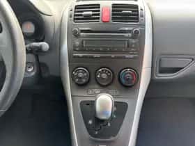 Toyota Auris thumbnail 22