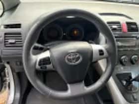 Toyota Auris thumbnail 29
