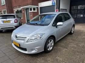 Toyota Auris thumbnail 4