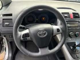 Toyota Auris thumbnail 5