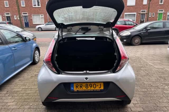 Toyota Aygo (2018) thumbnail 14