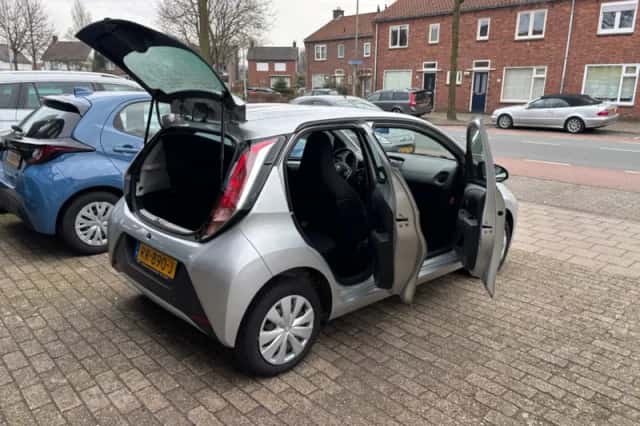 Toyota Aygo (2018) thumbnail 15