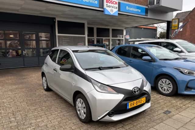 Toyota Aygo (2018) thumbnail 17