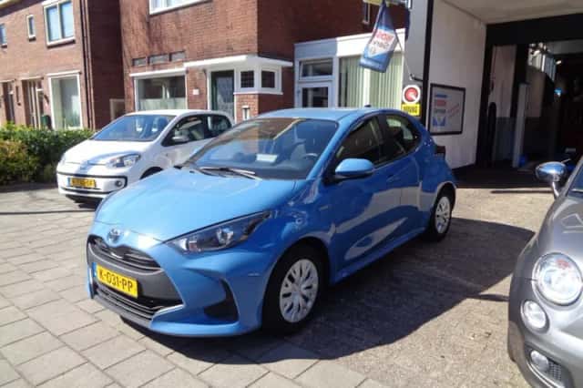 Toyota Yaris (2021) thumbnail 12