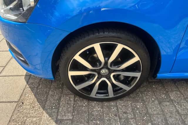 Volkswagen Polo (2016) thumbnail 5