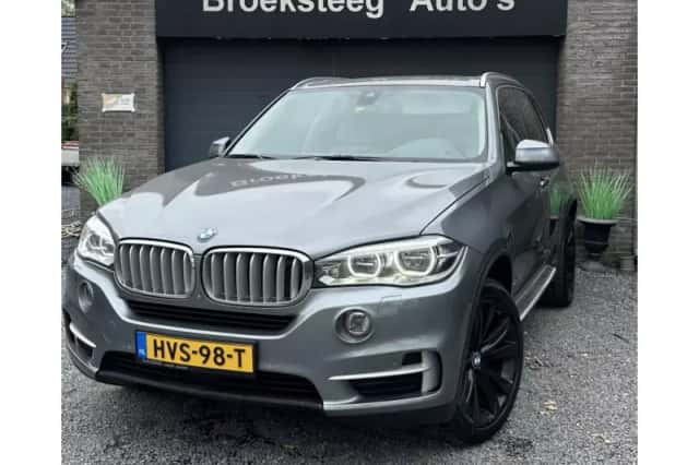 BMW X5 (2015) thumbnail 1