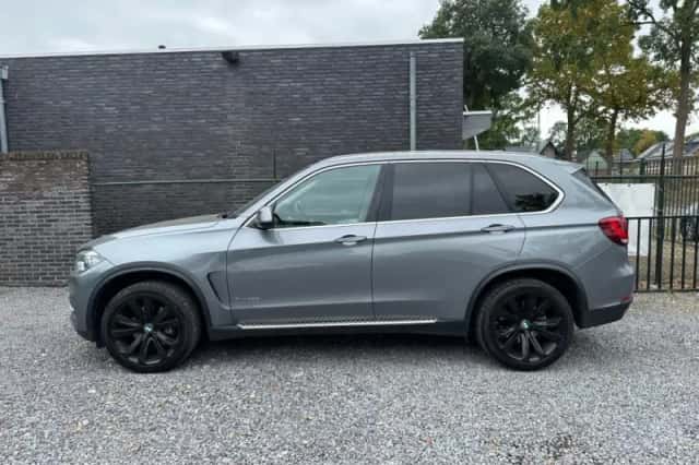 BMW X5 (2015) thumbnail 6